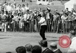 Standbild Roberto De Vicenz gewinnt British Open Golf Tournament Hoylake England, 1967, aus Sekunde 25 historischem Filmmaterial Videoclip 65675029939