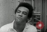 Standbild Huey Newton P Oakland California USA, 1968, aus Sekunde 25 historischem Filmmaterial Videoclip 65675029940