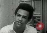Standbild Huey Newton P Oakland California USA, 1968, aus Sekunde 36 historischem Filmmaterial Videoclip 65675029940