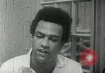 Standbild Huey Newton P Oakland California USA, 1968, aus Sekunde 43 historischem Filmmaterial Videoclip 65675029940
