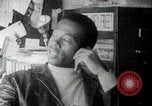 Standbild Bobby Seale Oakland California USA, 1968, aus Sekunde 24 historischem Filmmaterial Videoclip 65675029941