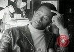 Standbild Bobby Seale Oakland California USA, 1968, aus Sekunde 40 historischem Filmmaterial Videoclip 65675029941