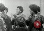 Standbild Black Panther Party Oakland California USA, 1968, aus Sekunde 20 historischem Filmmaterial Videoclip 65675029944