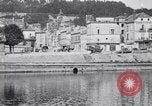 Immagine di prima guerra mondiale ha distrutto il ponte sul fiume Chateau-Thierry Francia, 1918, secondo 5 filmato di repertorio 65675029962