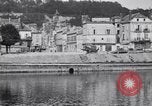Immagine di prima guerra mondiale ha distrutto il ponte sul fiume Chateau-Thierry Francia, 1918, secondo 6 filmato di repertorio 65675029962