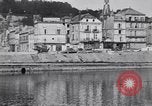 Immagine di prima guerra mondiale ha distrutto il ponte sul fiume Chateau-Thierry Francia, 1918, secondo 14 filmato di repertorio 65675029962