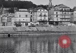 Immagine di prima guerra mondiale ha distrutto il ponte sul fiume Chateau-Thierry Francia, 1918, secondo 15 filmato di repertorio 65675029962