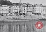 Immagine di prima guerra mondiale ha distrutto il ponte sul fiume Chateau-Thierry Francia, 1918, secondo 20 filmato di repertorio 65675029962