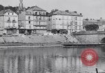Immagine di prima guerra mondiale ha distrutto il ponte sul fiume Chateau-Thierry Francia, 1918, secondo 25 filmato di repertorio 65675029962
