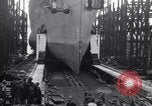 Standbild HMS Suffolk Portsmouth England, 1926, aus Sekunde 32 historischem Filmmaterial Videoclip 65675029968