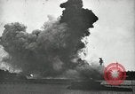 Standbild japanischen Angriff auf Pearl Harbor Pearl Harbor Hawaii USA, 1941, aus Sekunde 26 historischem Filmmaterial Videoclip 65675029979