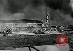 Standbild zerstörte Flugzeuge nach Angriff Pearl Harbor Hawaii USA, 1941, aus Sekunde 7 historischem Filmmaterial Videoclip 65675029980