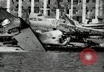 Standbild zerstörte Flugzeuge nach Angriff Pearl Harbor Hawaii USA, 1941, aus Sekunde 13 historischem Filmmaterial Videoclip 65675029980