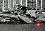 Standbild zerstörte Flugzeuge nach Angriff Pearl Harbor Hawaii USA, 1941, aus Sekunde 17 historischem Filmmaterial Videoclip 65675029980