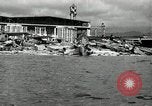 Standbild zerstörte Flugzeuge nach Angriff Pearl Harbor Hawaii USA, 1941, aus Sekunde 19 historischem Filmmaterial Videoclip 65675029980