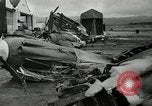 Standbild zerstörte Flugzeuge nach Angriff Pearl Harbor Hawaii USA, 1941, aus Sekunde 41 historischem Filmmaterial Videoclip 65675029980