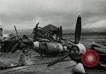 Standbild zerstörte Flugzeuge nach Angriff Pearl Harbor Hawaii USA, 1941, aus Sekunde 42 historischem Filmmaterial Videoclip 65675029980