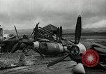 Standbild zerstörte Flugzeuge nach Angriff Pearl Harbor Hawaii USA, 1941, aus Sekunde 43 historischem Filmmaterial Videoclip 65675029980