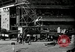 Standbild zerstörte Flugzeuge nach Angriff Pearl Harbor Hawaii USA, 1941, aus Sekunde 62 historischem Filmmaterial Videoclip 65675029980
