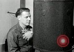 Standbild Fingerprint Detection United States USA, 1942, aus Sekunde 33 historischem Filmmaterial Videoclip 65675029982
