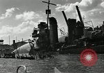 Standbild Angriff auf Pearl Harbor Pearl Harbor Hawaii USA, 1941, aus Sekunde 35 historischem Filmmaterial Videoclip 65675029992