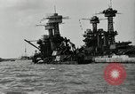 Image Réparations effectuées après l'attaque de Pearl Harbour Pearl Harbor Hawaii USA, 1941, de la seconde 4 séquences d'archives historiques vidéo 65675029994