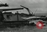 Image Réparations effectuées après l'attaque de Pearl Harbour Pearl Harbor Hawaii USA, 1941, de la seconde 32 séquences d'archives historiques vidéo 65675029994