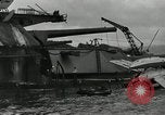 Image Réparations effectuées après l'attaque de Pearl Harbour Pearl Harbor Hawaii USA, 1941, de la seconde 34 séquences d'archives historiques vidéo 65675029994
