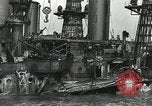 Image Réparations effectuées après l'attaque de Pearl Harbour Pearl Harbor Hawaii USA, 1941, de la seconde 37 séquences d'archives historiques vidéo 65675029994