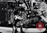 Immagine di Assemblare le parti di ricambio delle automobili Michigan United States USA, 1938, secondo 42 filmato di repertorio 65675029998