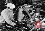 Immagine di Assemblare le parti di ricambio delle automobili Michigan United States USA, 1938, secondo 52 filmato di repertorio 65675029998