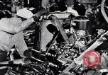 Immagine di Assemblare le parti di ricambio delle automobili Michigan United States USA, 1938, secondo 57 filmato di repertorio 65675029998