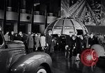 Image Centre d'accueil des visiteurs de Ford Rotunda Dearborn Michigan USA, 1938, de la seconde 29 séquences d'archives historiques vidéo 65675030000