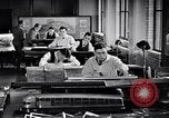 Image conceptions de voitures Ford Dearborn Michigan USA, 1938, de la seconde 9 séquences d'archives historiques vidéo 65675030002