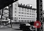 Image déchets de papier Dearborn Michigan USA, 1938, de la seconde 1 séquences d'archives historiques vidéo 65675030011
