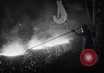 Immagine di Altoforno Dearborn Michigan USA, 1946, secondo 32 filmato di repertorio 65675030013