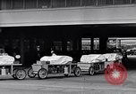 Image wagons de service alimentaire Dearborn Michigan USA, 1946, de la seconde 10 séquences d'archives historiques vidéo 65675030014