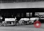 Image wagons de service alimentaire Dearborn Michigan USA, 1946, de la seconde 12 séquences d'archives historiques vidéo 65675030014