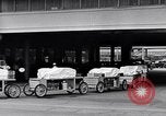 Image wagons de service alimentaire Dearborn Michigan USA, 1946, de la seconde 13 séquences d'archives historiques vidéo 65675030014