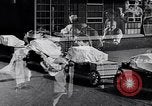Image wagons de service alimentaire Dearborn Michigan USA, 1946, de la seconde 25 séquences d'archives historiques vidéo 65675030014