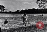 Immagine di Giardino dei lavoratori Dearborn Michigan USA, 1946, secondo 19 filmato di repertorio 65675030015