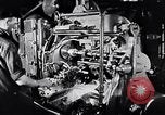 Immagine di Linea di assemblaggio in produzione Dearborn Michigan USA, 1946, secondo 18 filmato di repertorio 65675030017