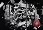 Immagine di Linea di assemblaggio in produzione Dearborn Michigan USA, 1946, secondo 30 filmato di repertorio 65675030017