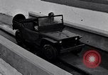 Immagine di Ford Jeep Detroit Michigan USA, 1941, secondo 43 filmato di repertorio 65675030018