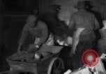 Standbild Ford Model T-Werk in Aktion United States USA, 1923, aus Sekunde 3 historischem Filmmaterial Videoclip 65675030024