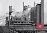 Standbild Ford Model T-Werk in Aktion United States USA, 1923, aus Sekunde 11 historischem Filmmaterial Videoclip 65675030024