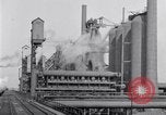 Standbild Ford Model T-Werk in Aktion United States USA, 1923, aus Sekunde 12 historischem Filmmaterial Videoclip 65675030024