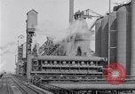 Standbild Ford Model T-Werk in Aktion United States USA, 1923, aus Sekunde 17 historischem Filmmaterial Videoclip 65675030024