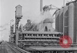 Standbild Ford Model T-Werk in Aktion United States USA, 1923, aus Sekunde 18 historischem Filmmaterial Videoclip 65675030024