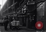 Standbild Ford Model T-Werk in Aktion United States USA, 1923, aus Sekunde 51 historischem Filmmaterial Videoclip 65675030024